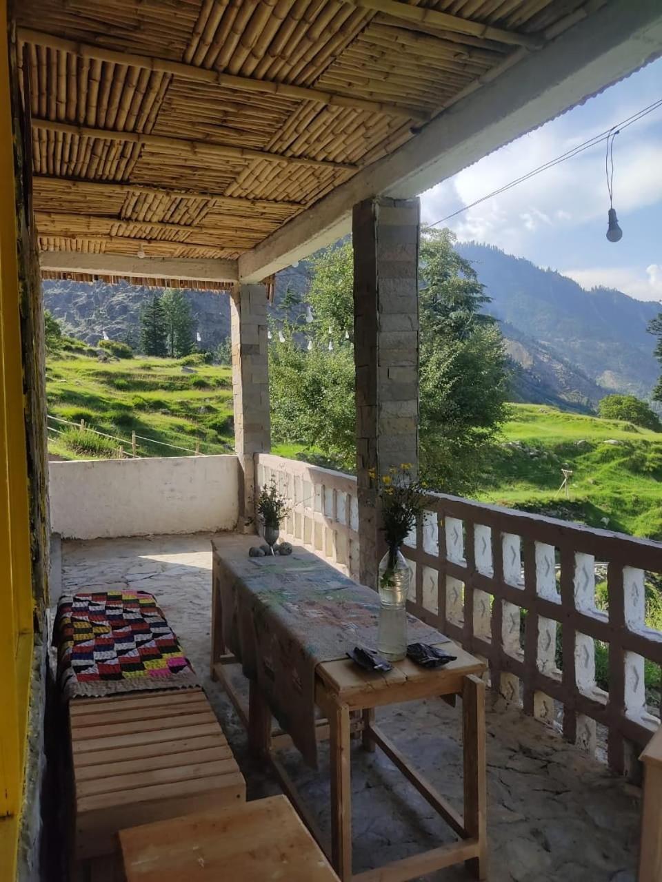 Khana Badosh Resort Kalam ภายนอก รูปภาพ