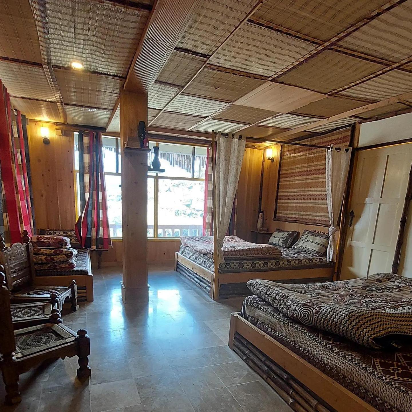 Khana Badosh Resort Kalam ภายนอก รูปภาพ